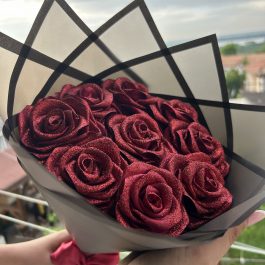 Букет „9 брокатени рози“