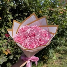 Букет от 7 сатенени рози