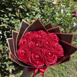 Букет „11 сатенени рози“