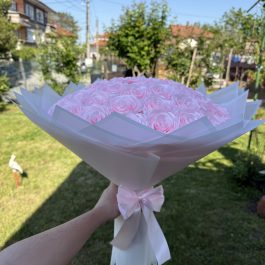 Букет 51 сатенени рози